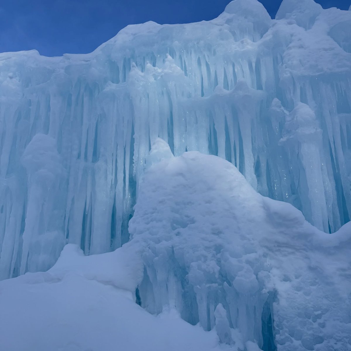 Slow Magic tweet media