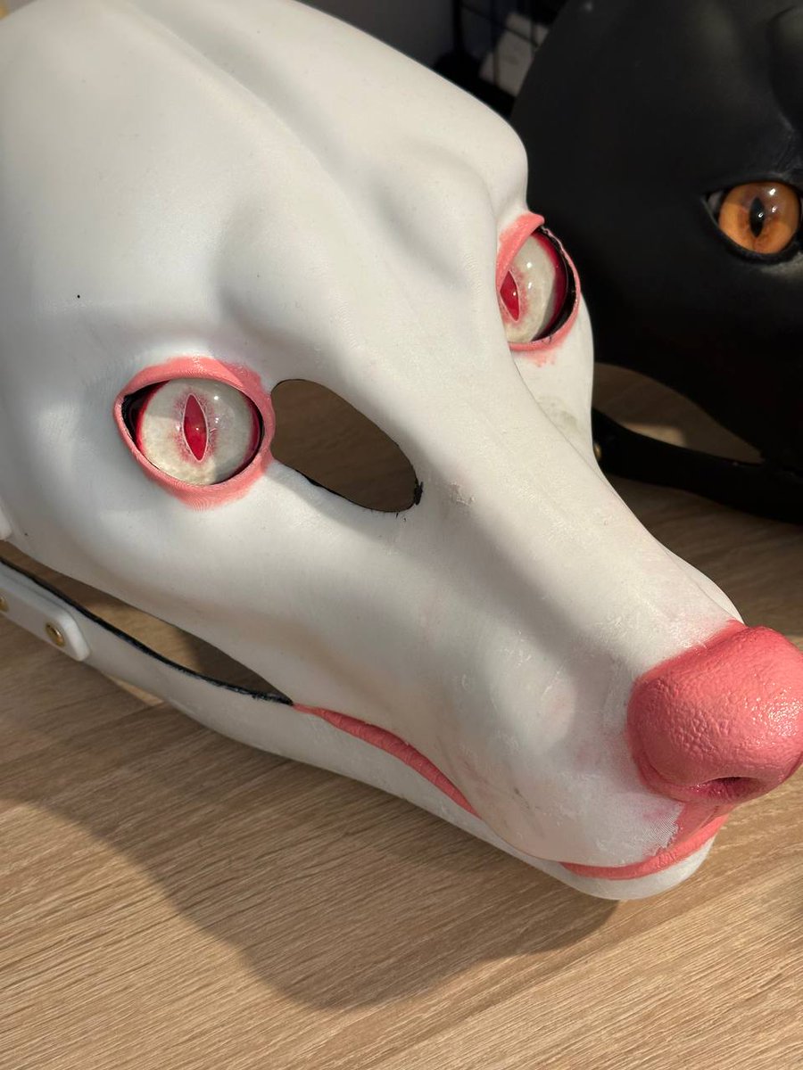 Eyes for Albino fox are ready :)