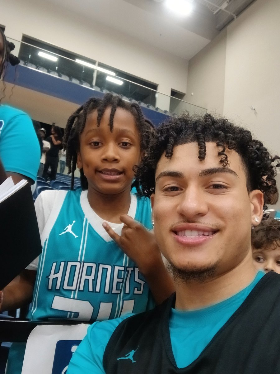 MOMumentally Me tweet media