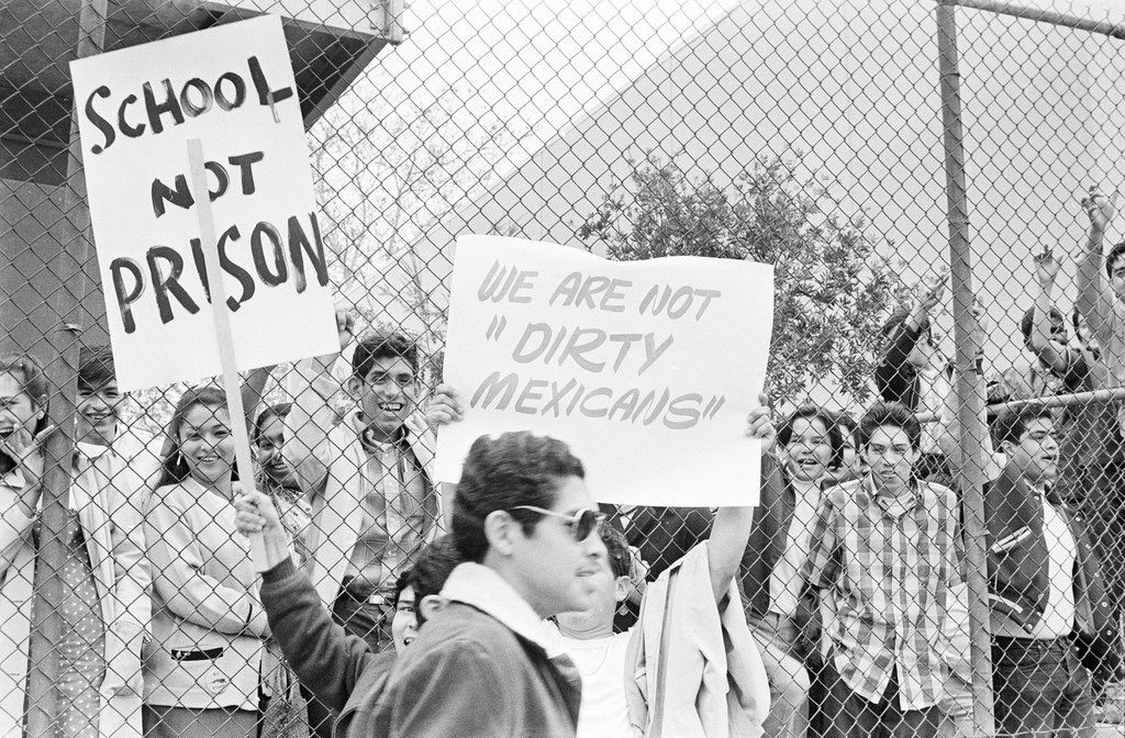 DivaDaydream's tweet photo. How, as a black man, can you be against student protests/walkouts?? How, as any type of minority, can you be against them??? #walkouts #civilrights #BPP #BrownBerets #MLK #FredHampton #Menendez #MillionManMarch #BrownOuts #ICEprotests #studentmovement #LongLiveTheRevolution https://t.co/I898toK0eq
