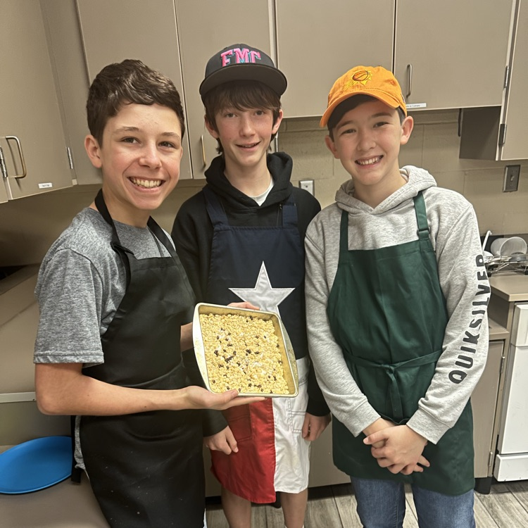 HumbleISD_CMS's tweet image. Culinary got creative with Rice Krispy variations! 🥣✨ From Cinnamon Toast Crunch to Fruity Pebbles and chocolate chip mixes, students stirred up sweet experiments and tasty results. Innovation never tasted so good! #TheColtWay