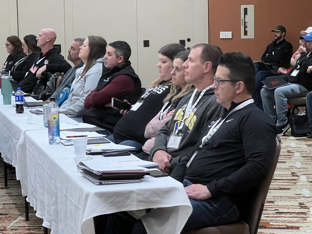 Julie Detjen tweet media