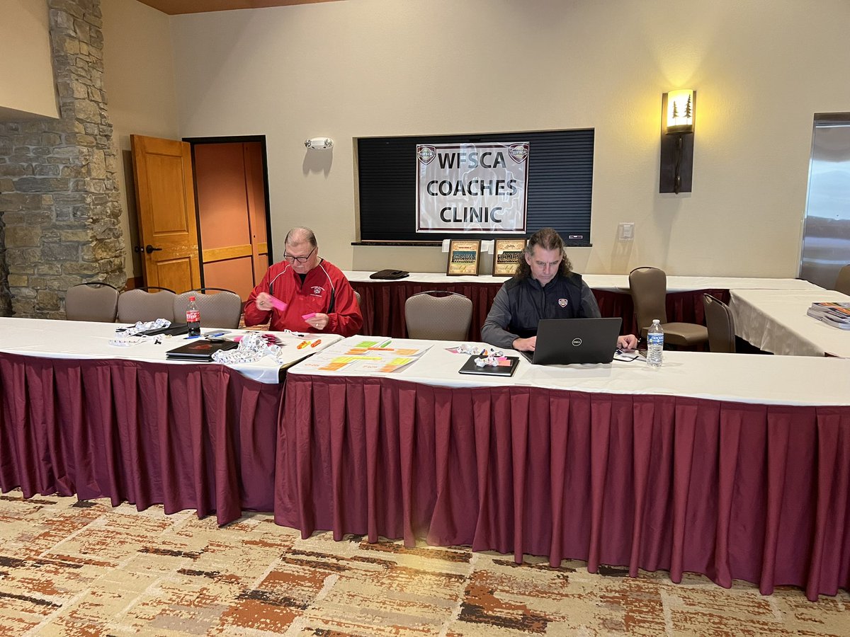 Julie Detjen tweet media