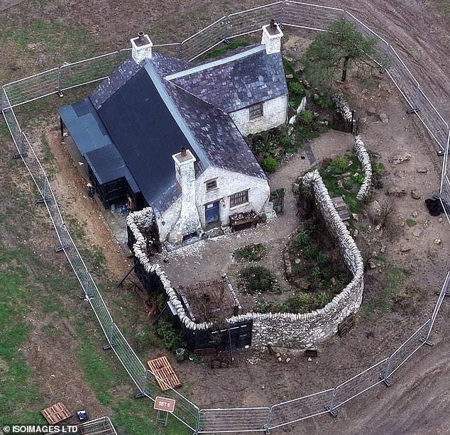 Wizarding World Direct tweet media