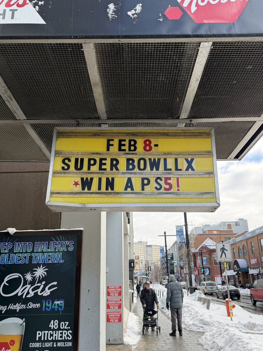 Lots of great prizes for the BIG GAME!! 🏈 
We’re giving away prizes every quarter 🏆 
End of 1st 35L Ice Box
End of 2nd Camping Chair
End of 3rd Bean Bag Toss Game
End of 4th PS5 🔥
🍗 $1 chicken wings
🌭 $1 chili dogs
🍺 $13.49 pitchers
#halifax #superbowl #watchparty