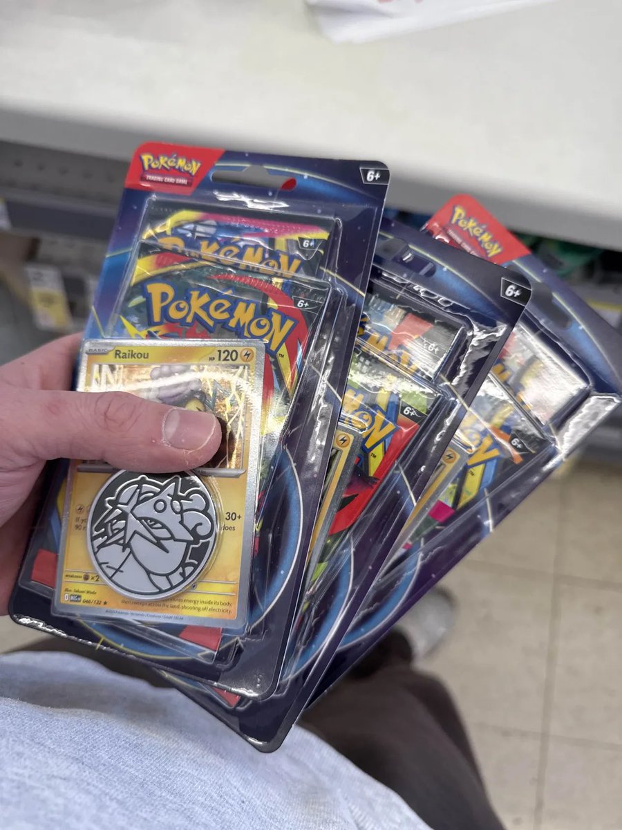 Pokémon Deals, Restock and Alerts tweet media