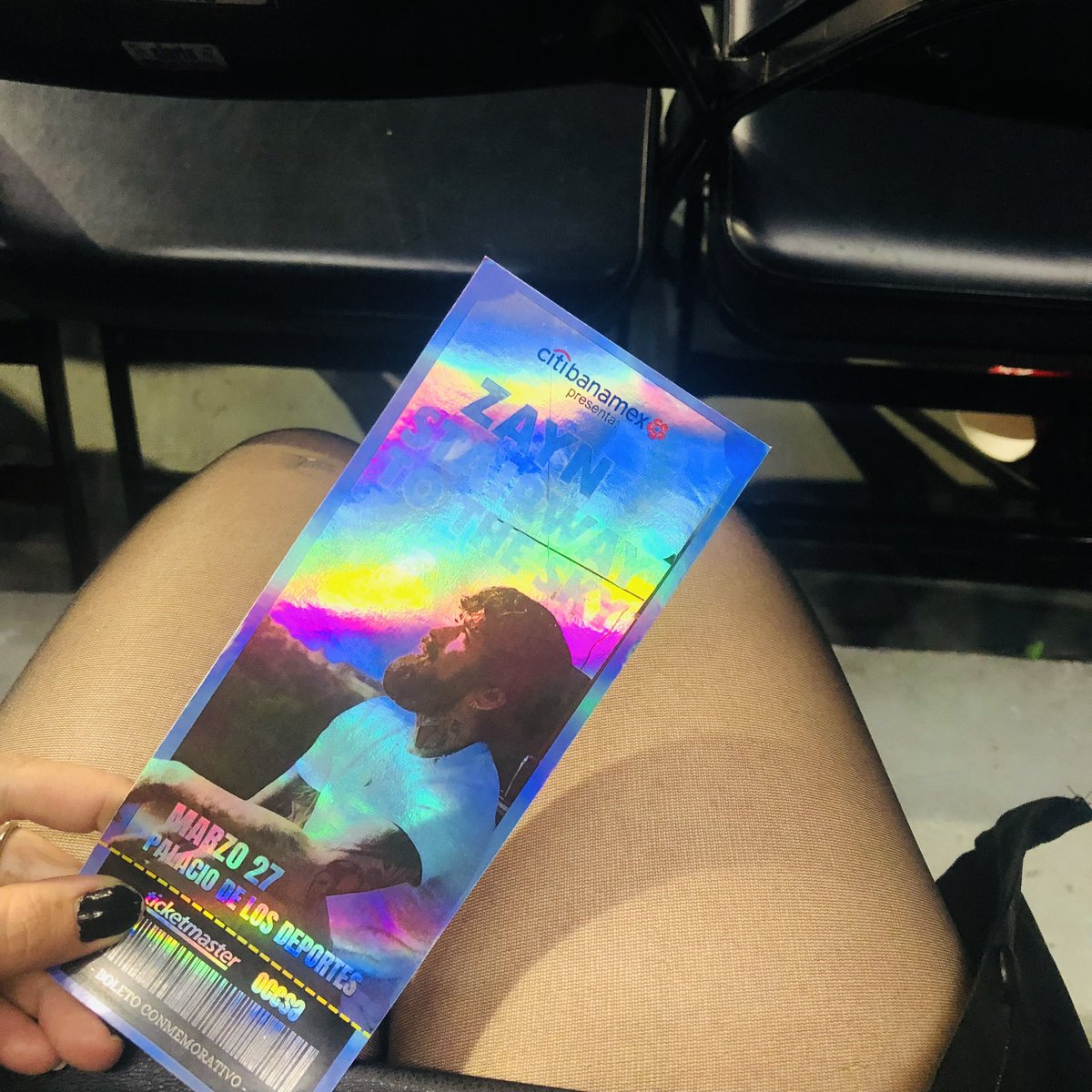 zaynmyaIl's tweet photo. ✨manifestando boleto para ver a zayn✨

                    🕯      🕯
           🕯                        🕯
                         ZAYN
      🕯         CONCERT     🕯 
                       TICKET
          🕯                           🕯
                   🕯        🕯 https://t.co/U9nte6wY6O