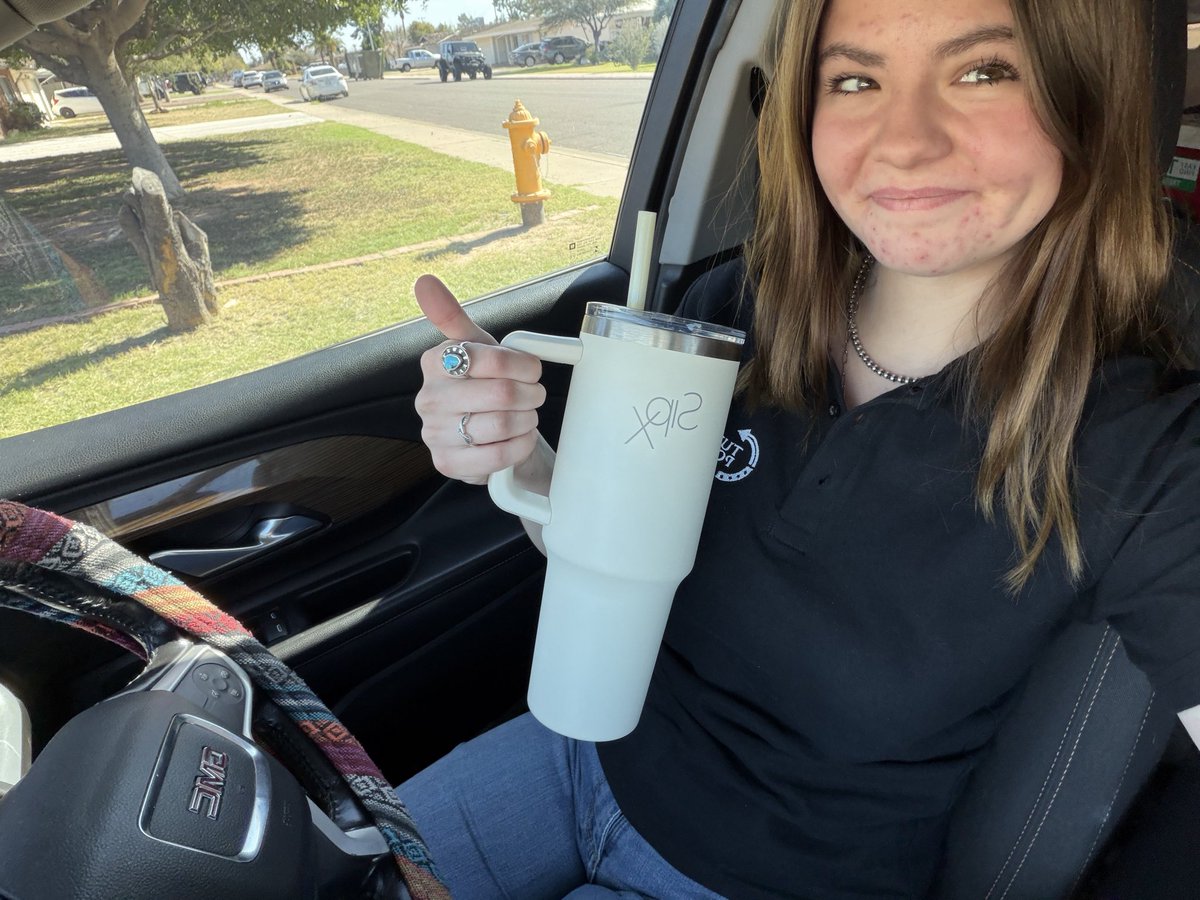 K.y.l.i.e tweet media