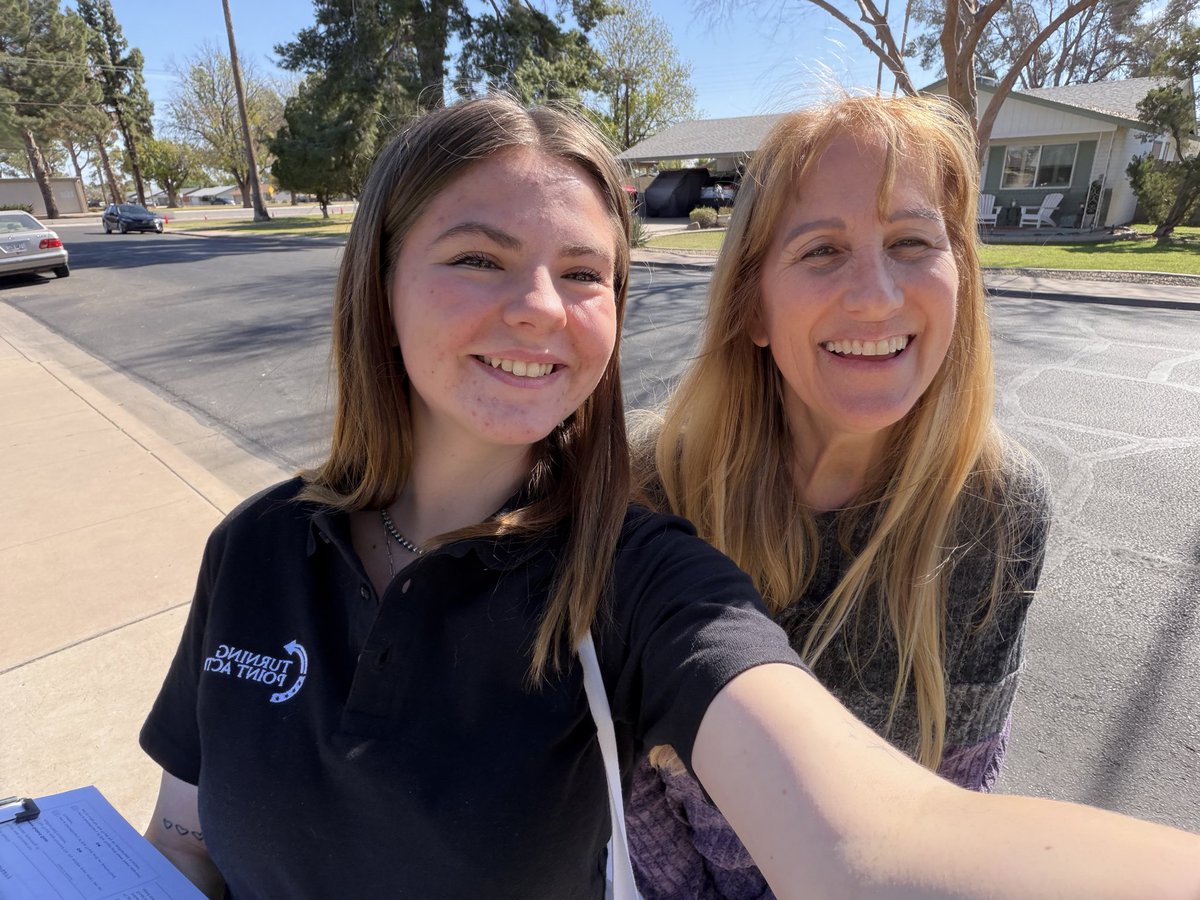 K.y.l.i.e tweet media