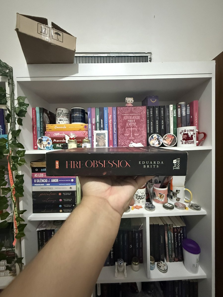 Desapegos de livros 📚 nacional/internacional 

Rt pra espalhar por favor ✨