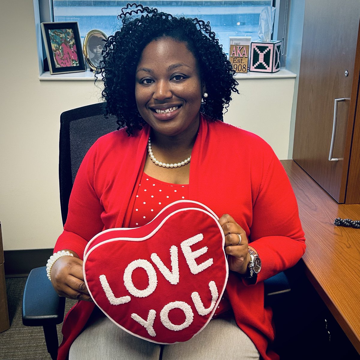 TheMINDCenter's tweet photo. ❤️National Wear Red Day❤️

The MIND Center joins millions in wearing RED to raise awareness about heart disease. 

Heart health plays a vital role in overall wellness, including brain health. Protecting your heart also helps to protect your brain and reduce the risk of dementia. https://t.co/9V1uEcwonv