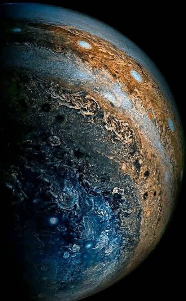 konstructivizm's tweet image. NASA's James Webb Space Telescope Most detailed Image of Jupiter.