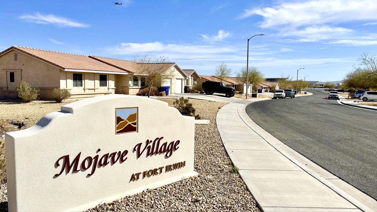 Sherlock Holmes tweet media