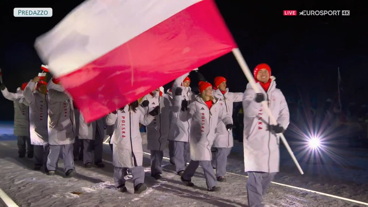 XXmaneek's tweet photo. #skijumpingfamily https://t.co/bZ2ENFRmIg