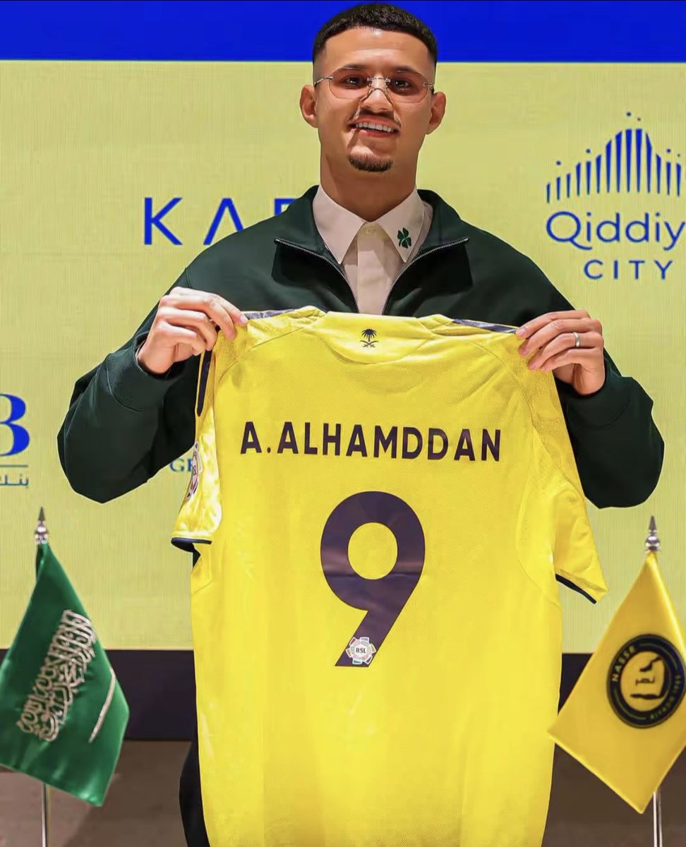 احتجاج الهلال

احتجاج الاتحاد

هل ناوين يشغلون الشارع الرياضي

بـ #عبدالله_الحمدان 

وتناسي وضع #بنزيما 

و وضع #كريستيانو_رونالدو !؟؟