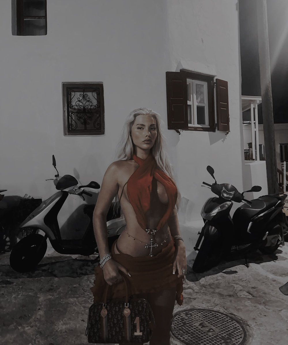 ‍ ‍ ‍ 𝐬𝐜𝒂𝐫𝐥𝐞𝐭𝐭 tweet media