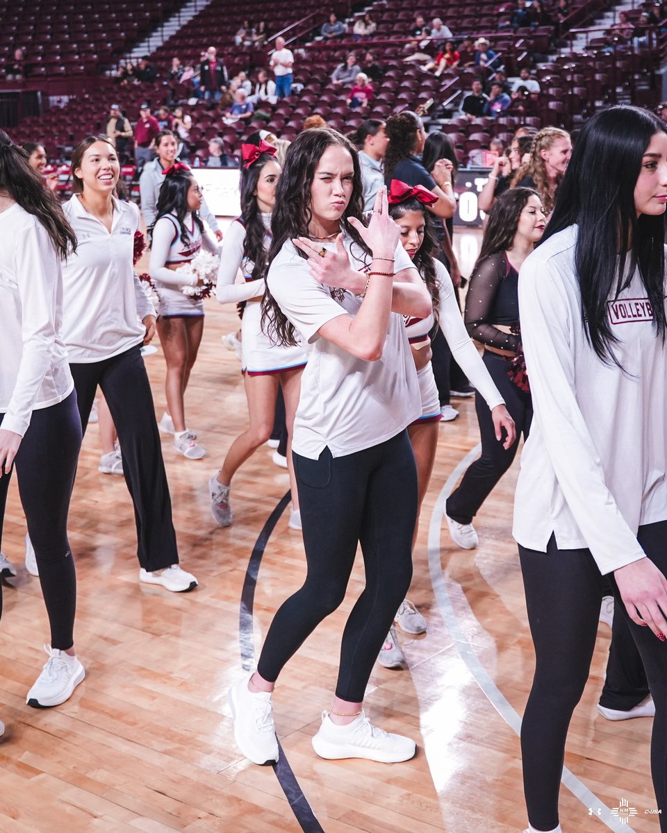 NM State Volleyball tweet media