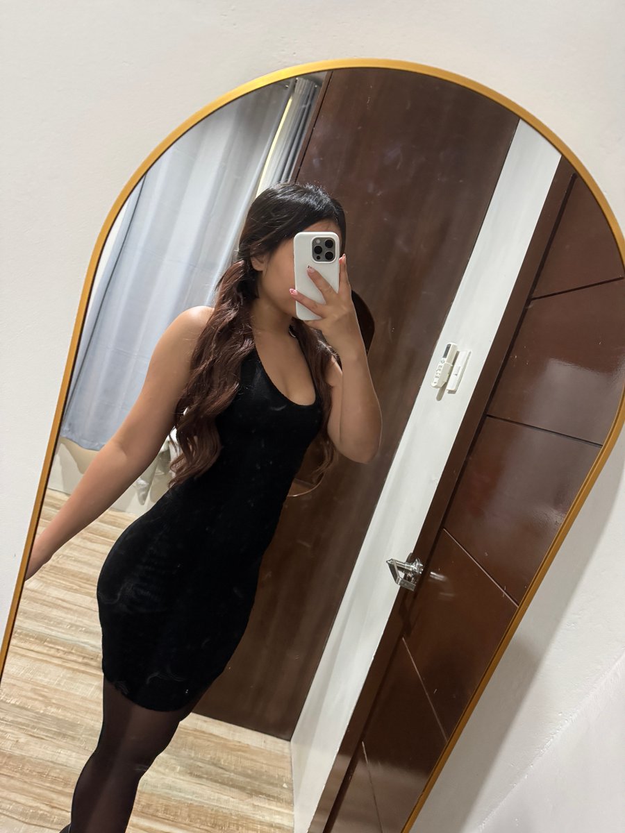 CassyStylez's tweet photo. giving boss girl tdd 🖤 https://t.co/qpBGQEoeQl