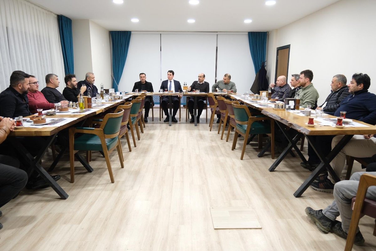 Kaymakamımız Sn. Muhammed Furkan Tuna, Belediye Başkanımız Sn. Ali Osman Tayır ve Orhaneli Karayolu Yük Taşıma Kooperatifi Başkanı Sn. İsmail Erden ile birlikte; ilçemizde faaliyet gösteren mermer ocaklarının temsilcileriyle bir araya gelerek istişare toplantısı gerçekleştirdi.