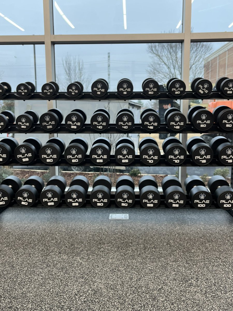 RandolphStrong tweet media