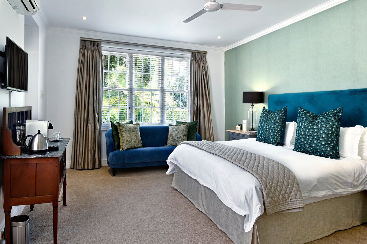 📢🏡💰 The average price in the Pheasant Run Neighbourhood in Barrhaven for 2025 was $580,181, up by 2.4% over the previous year.  See the history of prices over the years from this neighbourhood, going back till 2000.
#OttawaRealEstate #MarketUpdate
⬇️⬇️⬇️