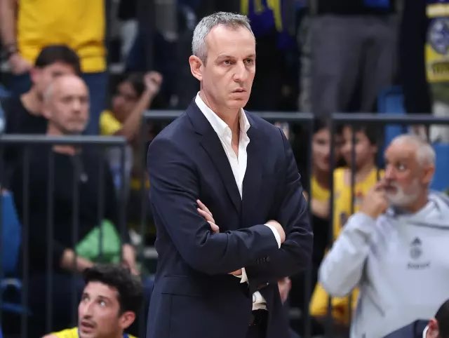 עכשיו ! 
לכמה זמן שהוא ירצה 
<a href="/MaccabiTLVBC/">Maccabi Tel Aviv BC</a>