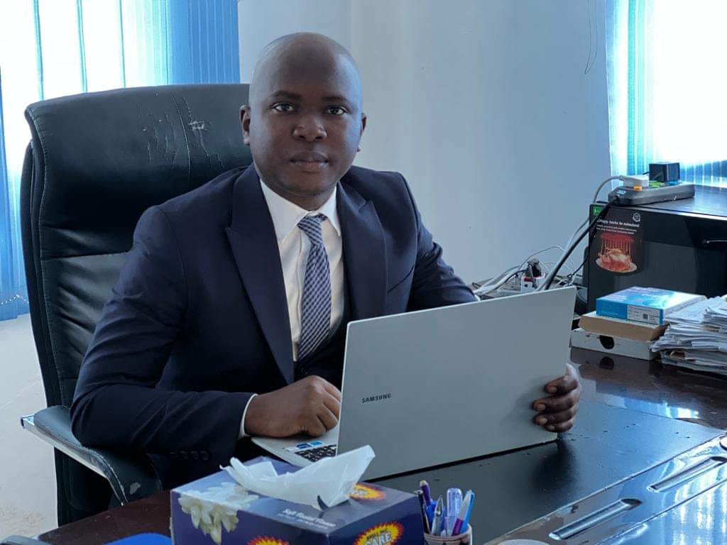samuraesto's tweet photo. The Leadership of SLFA  has appointed 𝐁𝐞𝐧𝐬𝐨𝐧 𝐁𝐚𝐰𝐨𝐡 𝐚𝐬 𝐆𝐞𝐧𝐞𝐫𝐚𝐥 𝐒𝐞𝐜𝐫𝐞𝐭𝐚𝐫𝐲 𝐚𝐧𝐝 𝐈𝐬𝐡𝐦𝐚𝐢𝐥 𝐒𝐚𝐢𝐝𝐮 𝐊𝐚𝐧𝐮 Esq as Deputy General Secretary of the country’s football Association with immediate effect. https://t.co/AeFCu5qSD6