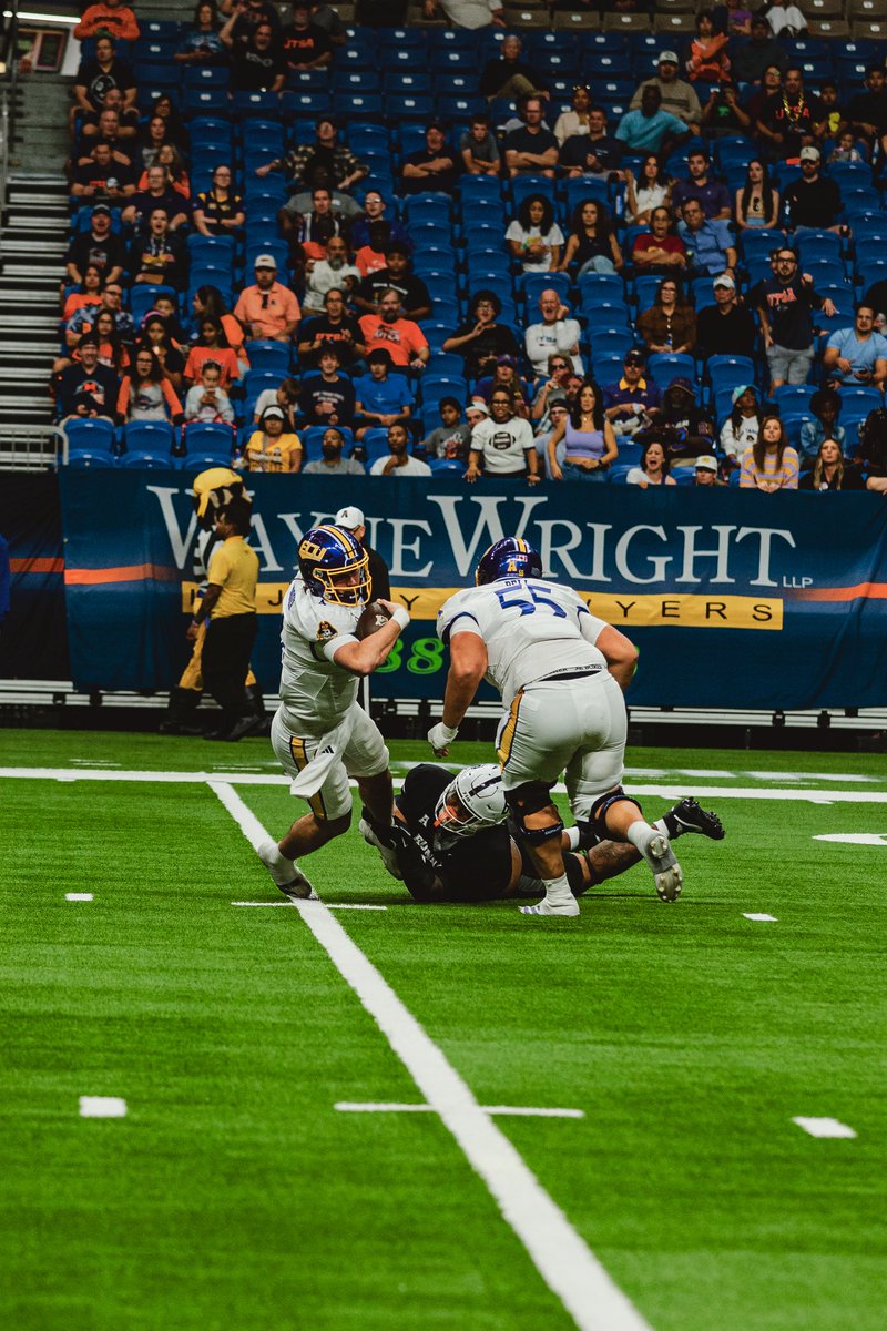 kvngcamm_'s tweet photo. Thank You God for the journey of college football. Appreciate the ups and downs.💯 https://t.co/TTrdTQEaU5