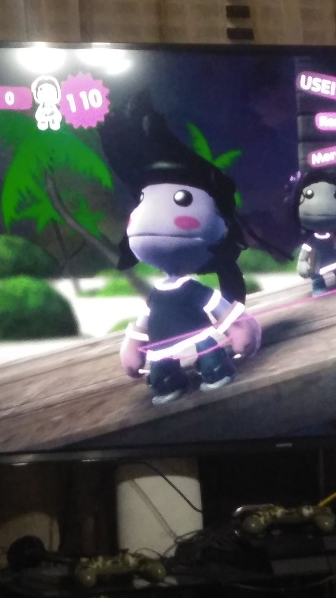 got inspired by pluto's lbp costume drawing to make my own, please go check out pluto, their stuff rocks man, i miss lbp :sob: