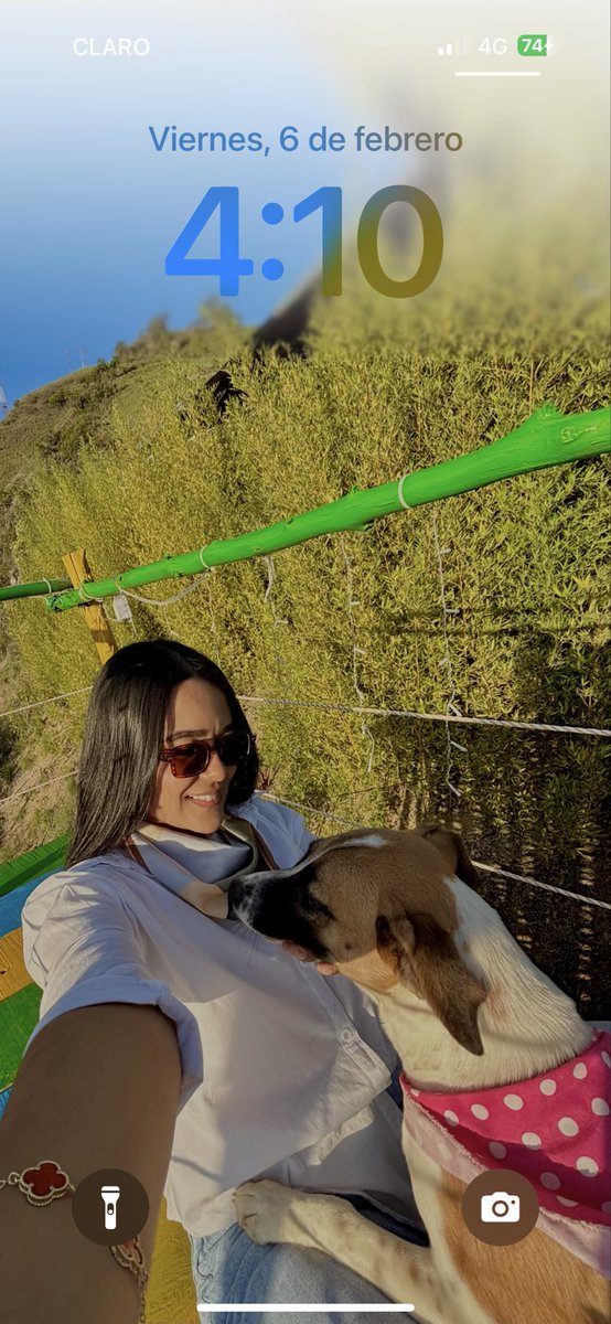 AngieeTovar's tweet photo. @D_Suarez00 ay siiiii 🥲🥲🥲🥲 JAJAJAJA https://t.co/gHLhycfLY7