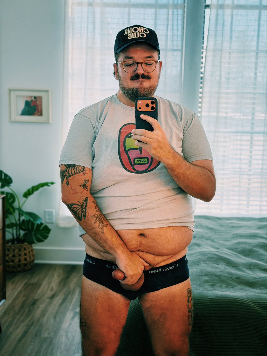 Titter King tweet media