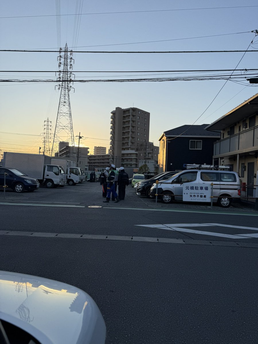 oki765LT's tweet image. 昨日何があった？
警察官12人も来てた