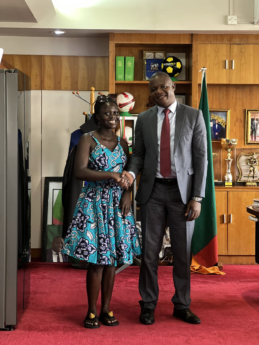 It was a pleasure meeting Hon. Elvis Chishala Nkandu, Zambia 🇿🇲 Minister for Youth, Sport and Arts, a truly memorable interaction 

Slippers from <a href="/goldcoasttokota/">Gold Coast Tokota</a>