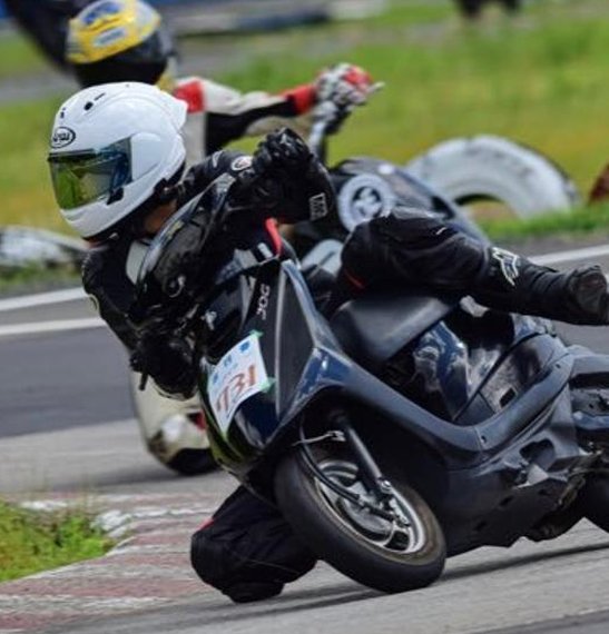 tryascindima's tweet image. 鞄が浅い ☄️