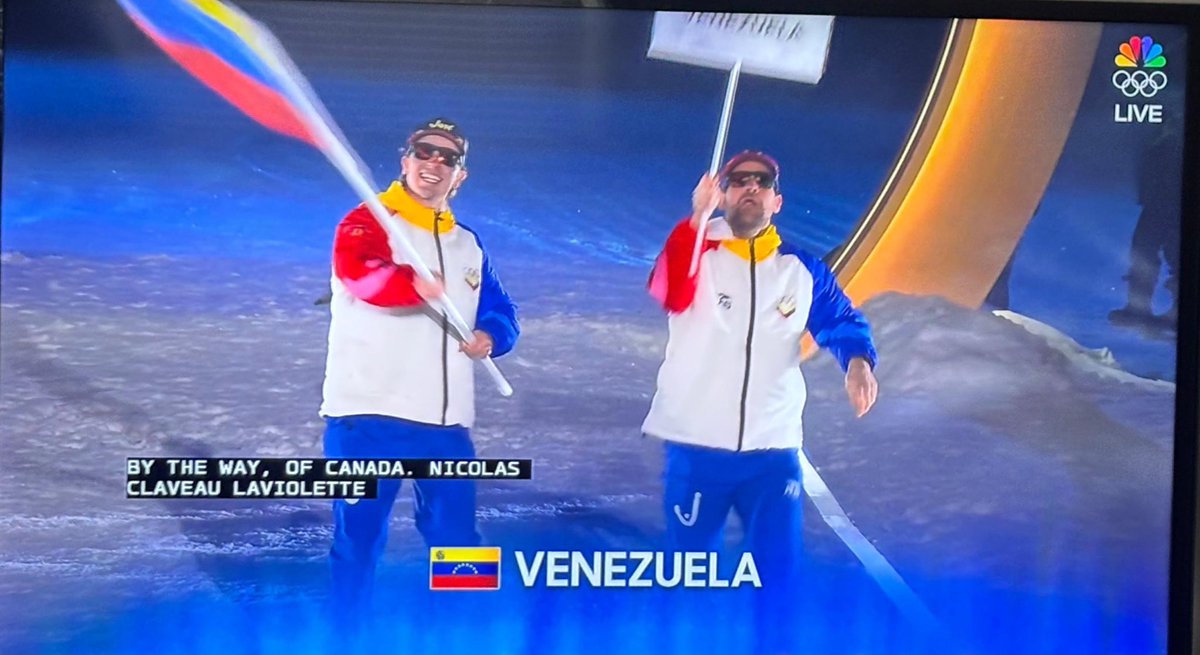 Ahí va Nicolás Claveau, tiene apenas 20 años y nació en Anzoátegui. Radicado en Canadá 🇨🇦 hace muchos años, es el primer esquiador de fondo que clasifica por Venezuela 🇻🇪 a unos Juegos Olímpicos de invierno. Estuvo complicada su participación ya que no tenía pasaporte
