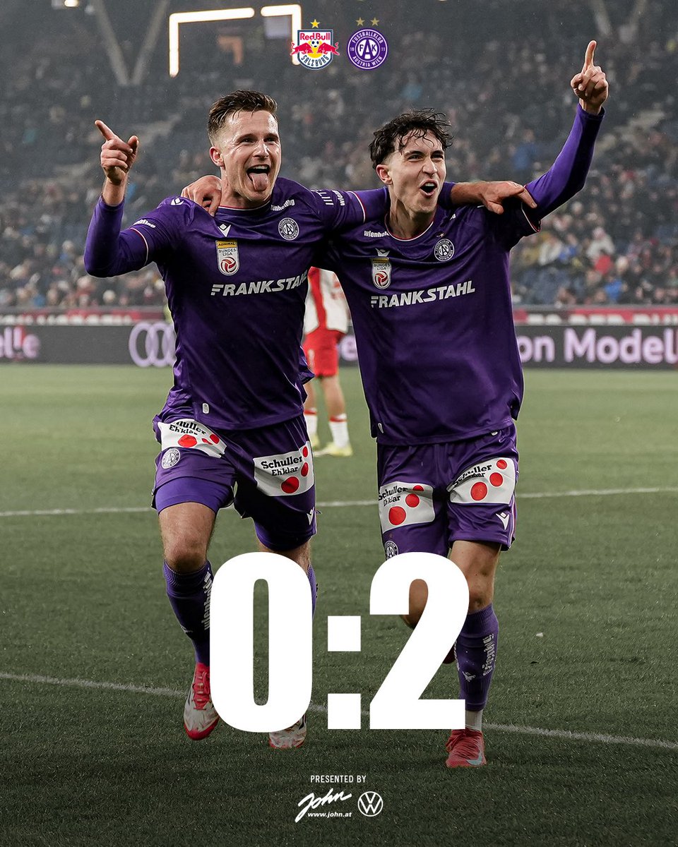 FKAustriaWien's tweet photo. Drei Punkte in Salzburg 🤯🤯🤯
#faklive 
📸 @_annxsophie_ https://t.co/NEtbY4w4O0