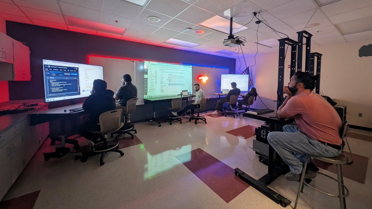 IT at iTECH tweet media