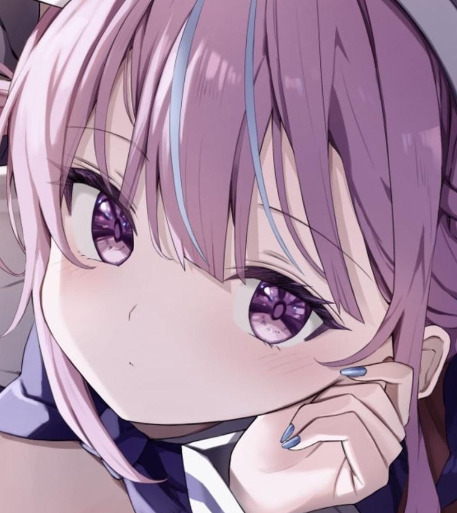 loopstheloops's tweet image. ジムで待ってる 🌏