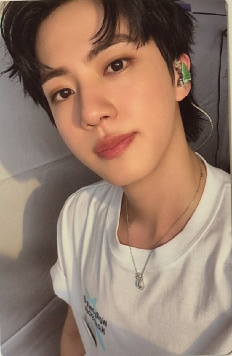 GreySheryce's tweet image. I’m:

⚪️ Single

⚪️ In a relationship

🔘 obsessed with GETTING JIN A 1B PLAQUE FOR DSYLM