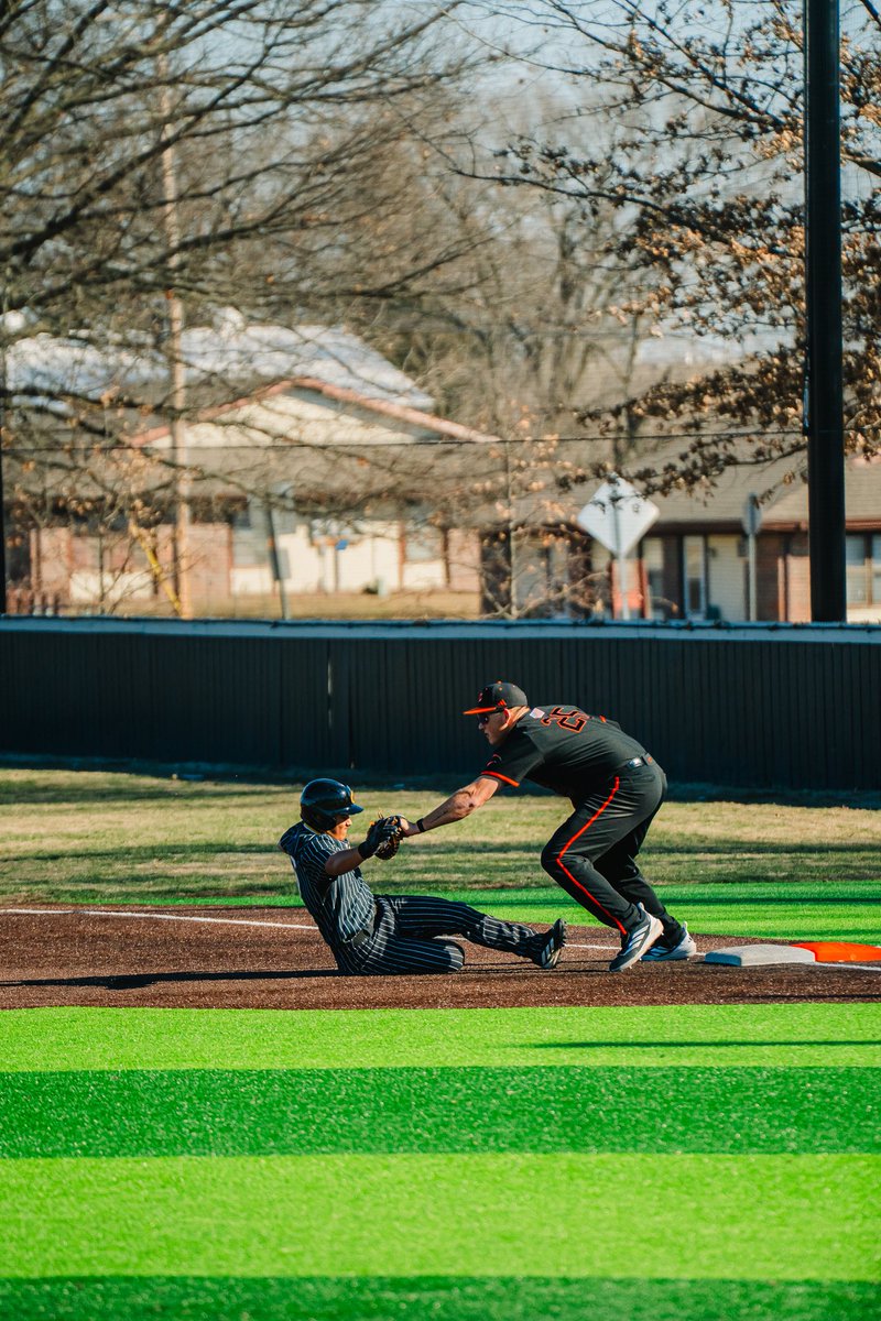 Debra M Gottschalk 📝📚📊📉 tweet media