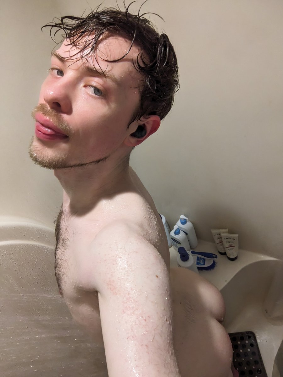 fox fawks tweet media