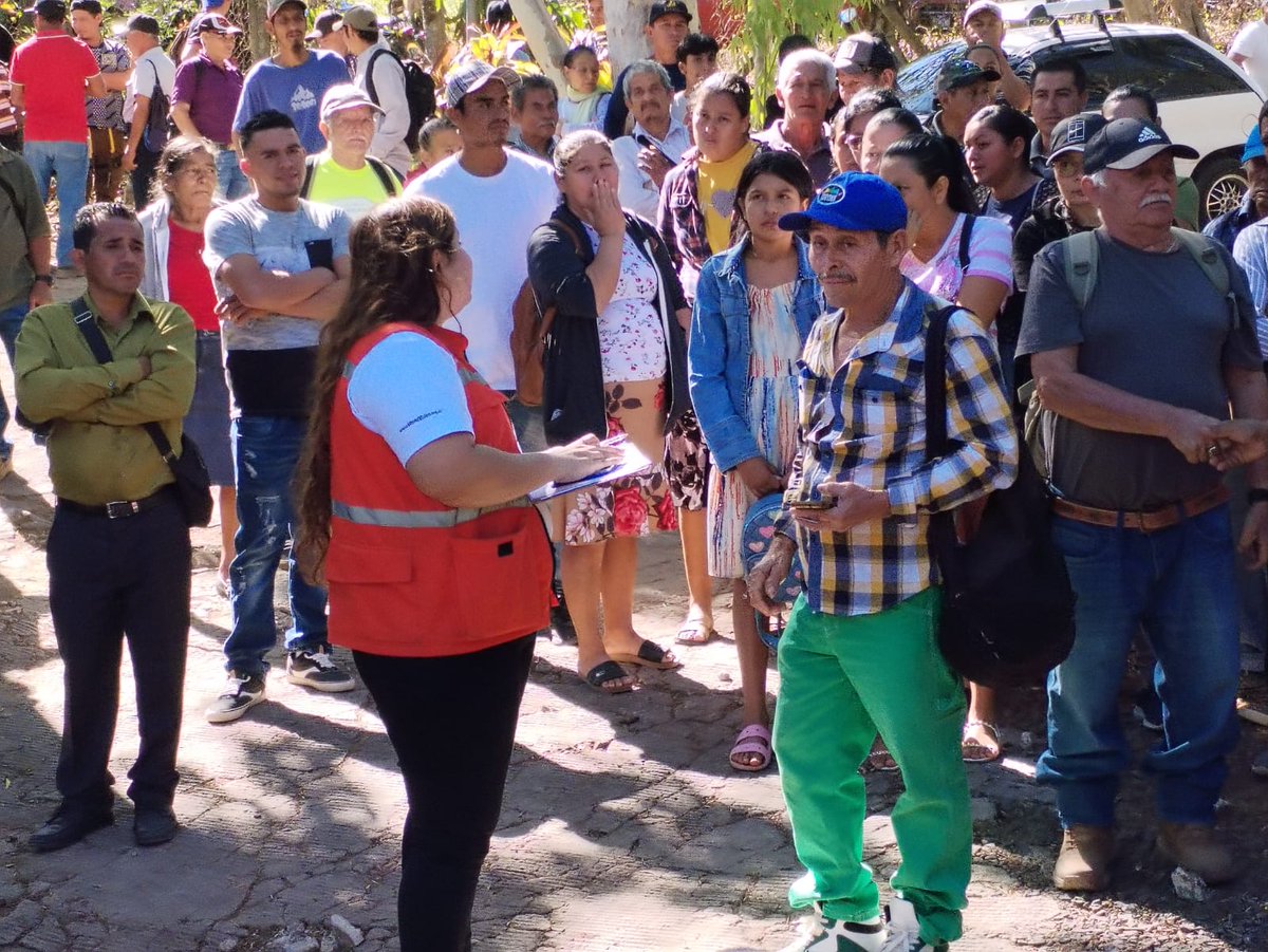 World Vision SV tweet media