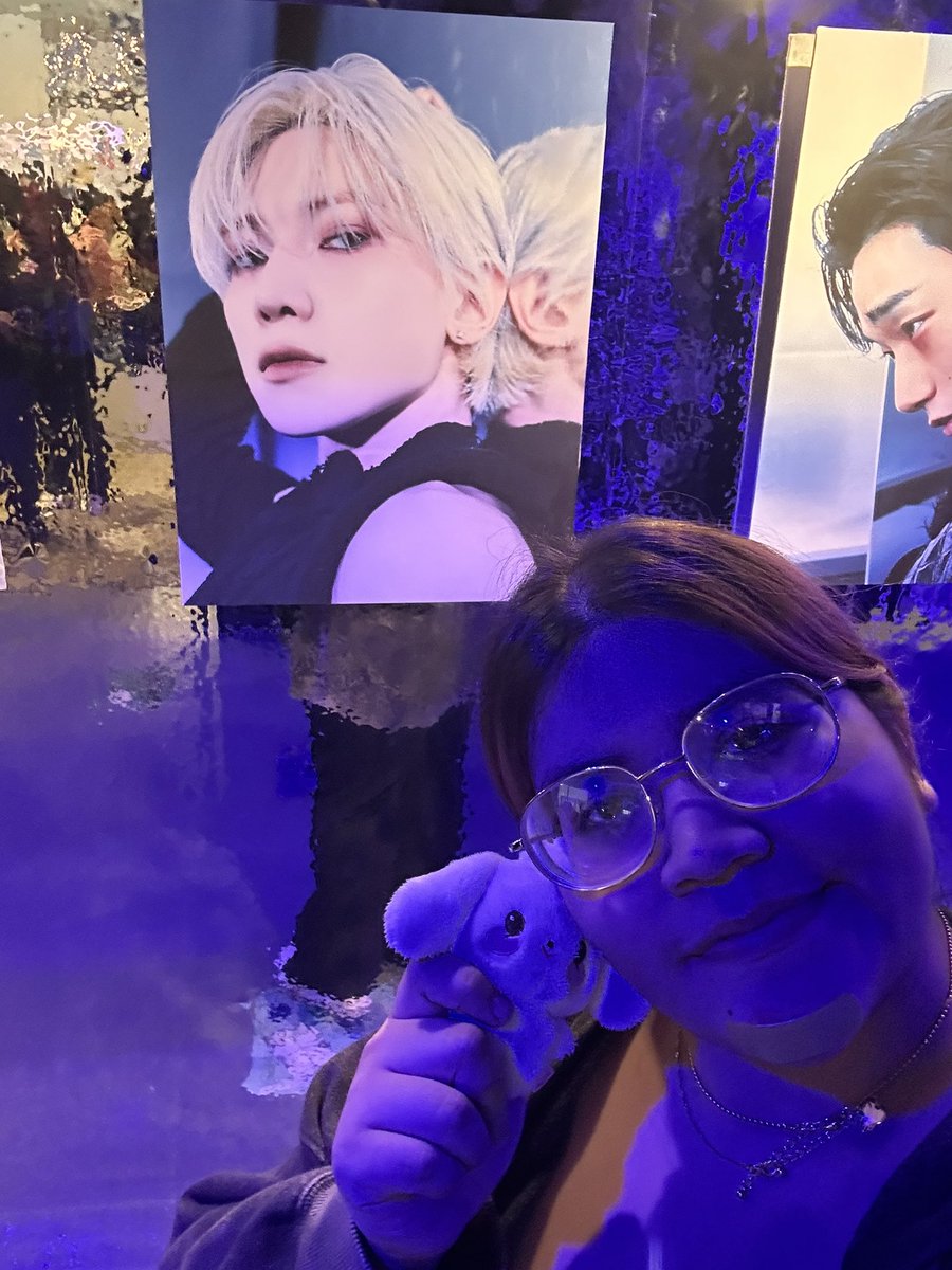 mosscat7143's tweet photo. went to the @hello82LA popup!! it was so fun!! #ATEEZ_POPUP #hello82 #82giveaway https://t.co/v6OsMrFDKd
