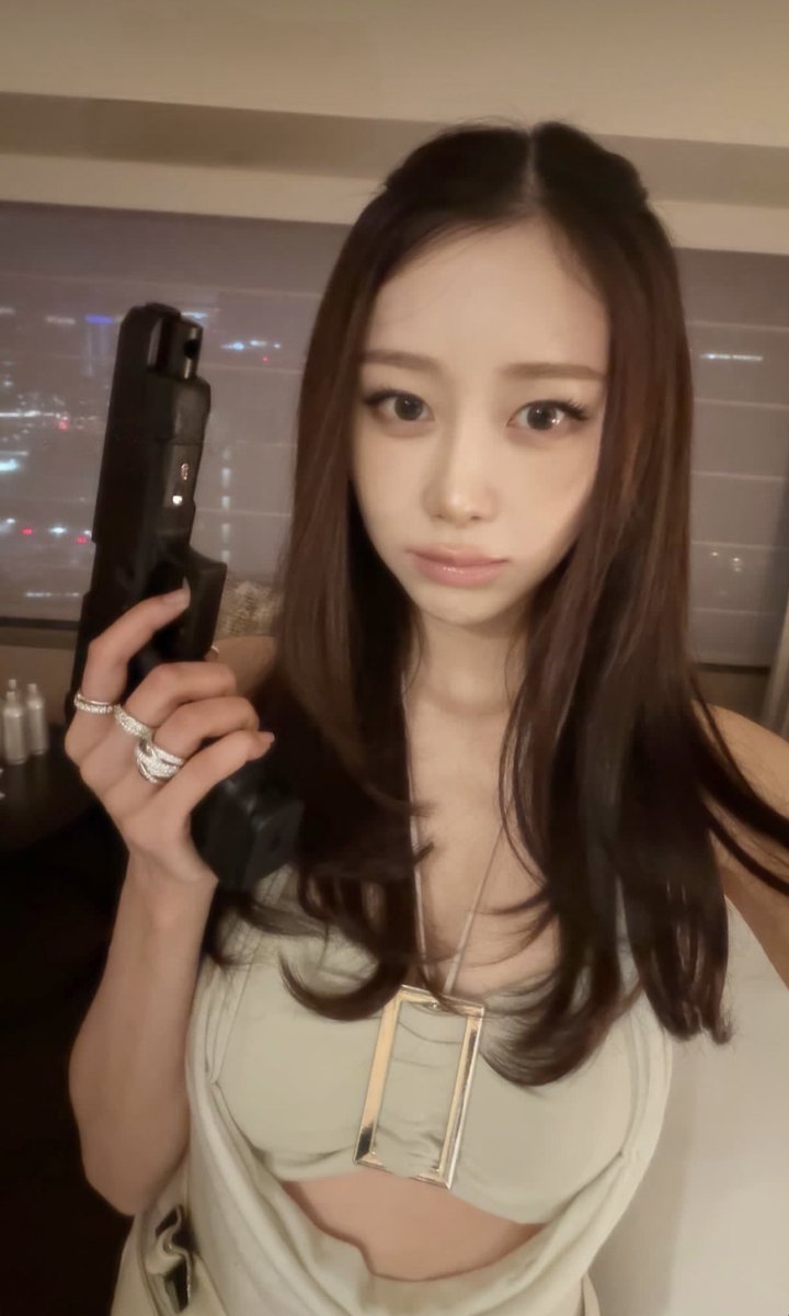 KPOPIUMTV's tweet image. Holy aura