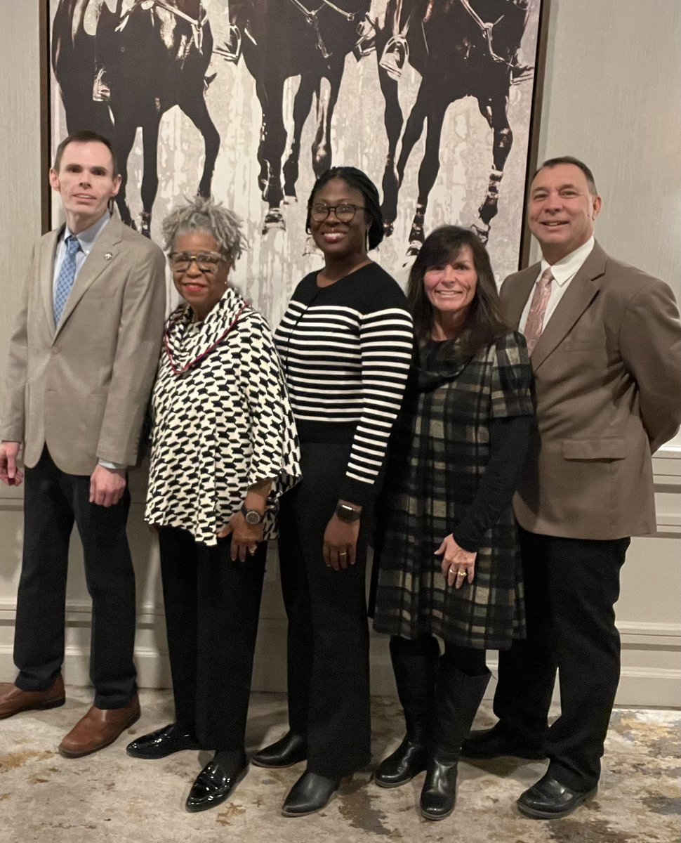 MariaDSells's tweet image. Extremely grateful to the seven teams of educational leaders from KY, AL, AR, FL, GA, IN, MS, OH, OR, SC, &amp;amp; TN braving travel through winter weather to dedicate their time this week to support school improvement through the @CogniaOrg Diagnostic Review process in Kentucky.