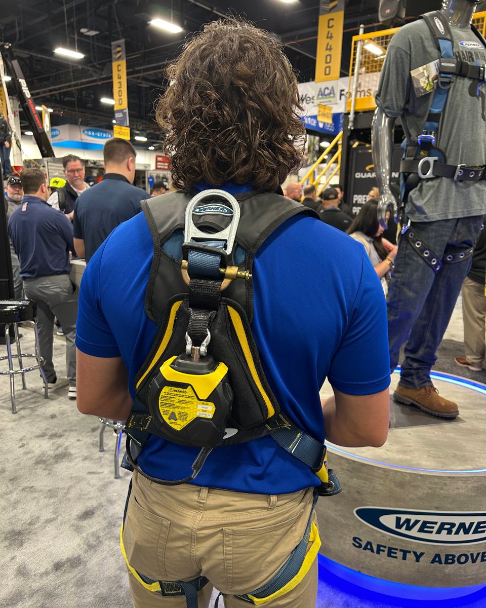 Werner_Safety's tweet image. Height demands respect and the right gear. 👷‍♂️🧰 Werner harnesses keep you safe when every step matters. 

Learn more: bit.ly/4ta7zWu

#werner #wernerfallprotection #fallprotection #harness #chairintheair #switchpoint #workingatheight #safety #osha