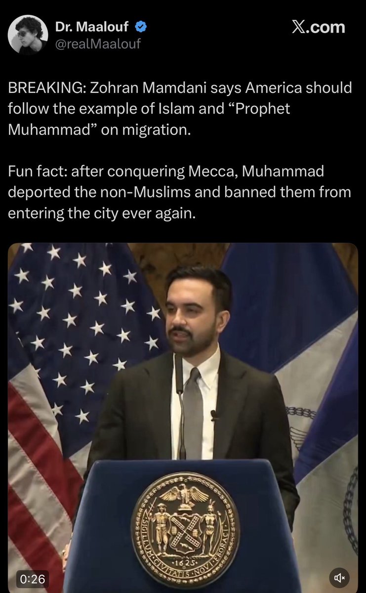 När Muhammed tvingades fly från Mecka till Medina - inte primärt för att han förföljdes för sin tro, utan för att hans ständiga provokationer och påståenden retade upp de arabiska ledarna rejält - fick han asyl hos de judiska klanerna där.

Han utnyttjade den tryggheten till att