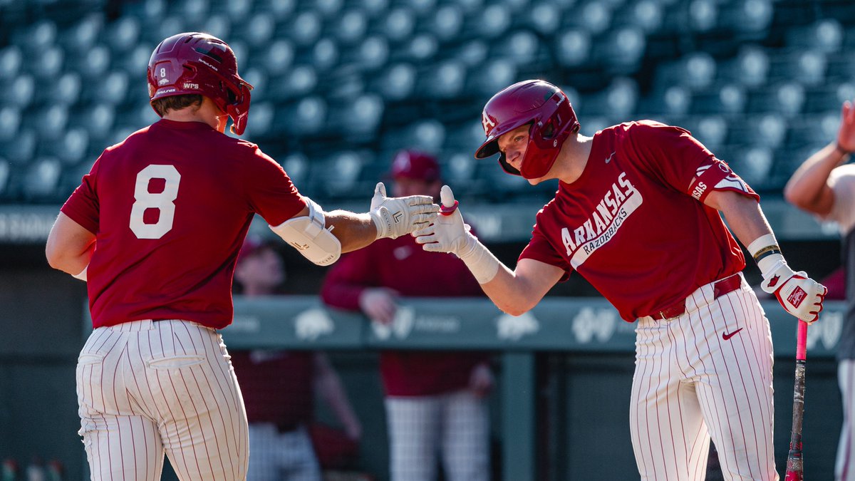 HogsPlayerDev's tweet image. Home run metrics from today's spring scrimmage:  

Helfrick: 418 ft / 105 mph 
Aloy: 479 ft / 112 mph 
Holland: 428 ft / 102 mph 
Kozeal: 366 ft / 104 mph 
Rutenbar: 390 ft / 98 mp
Willis: 397 ft / 101 mph