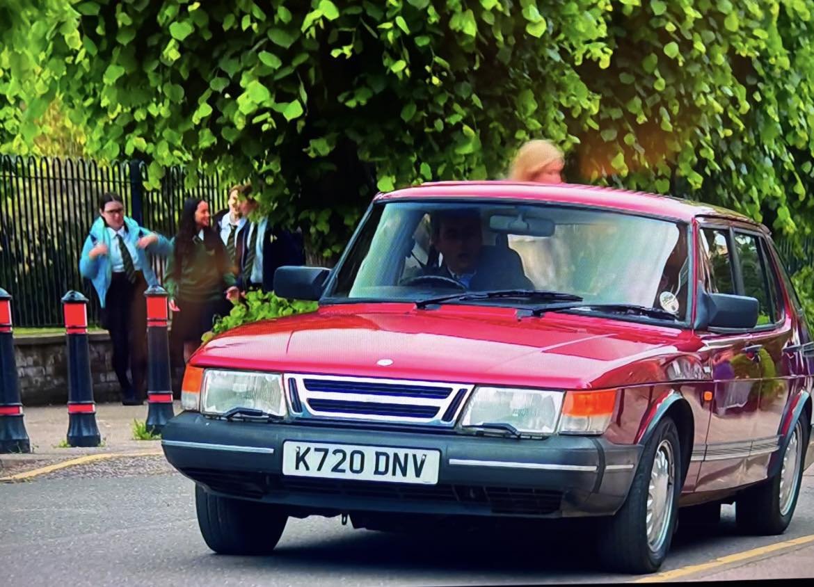 AdamT1991's tweet photo. I’ve just watched the first episode of 'Under Salt Marsh' and couldn’t help noticing an old Saab 900 in one of the scenes with the same registration as the one David Tennant drove in 'The Hack'; registration 'K720 DNV'. https://t.co/jjipwcET6H