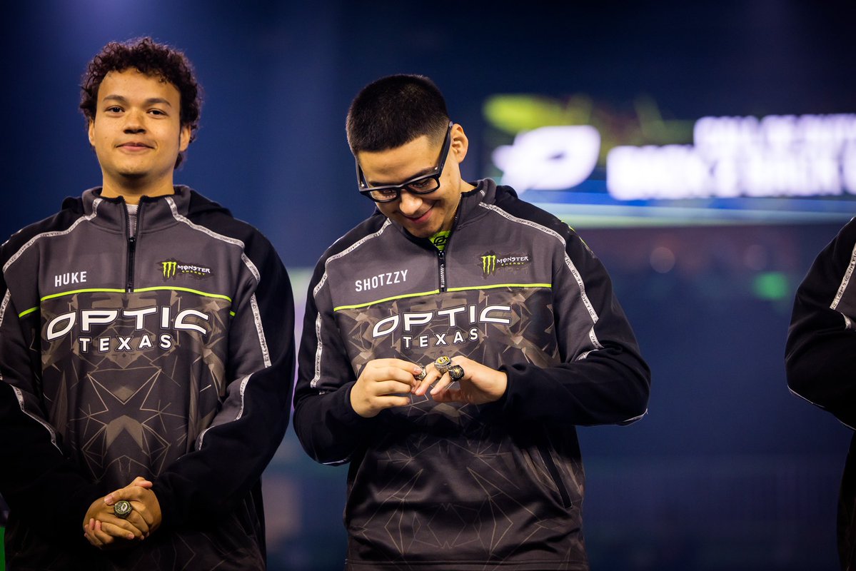 Shotzzy's tweet image. If y'all missed out, make sure to cop the 2025 Replica Champ Rings 

OpTic.link/MajorCollection